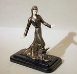 Скульптура "Дама" 