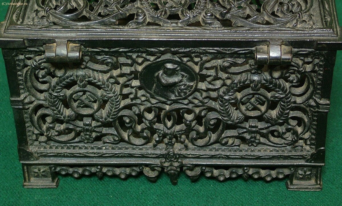 Шкатулка