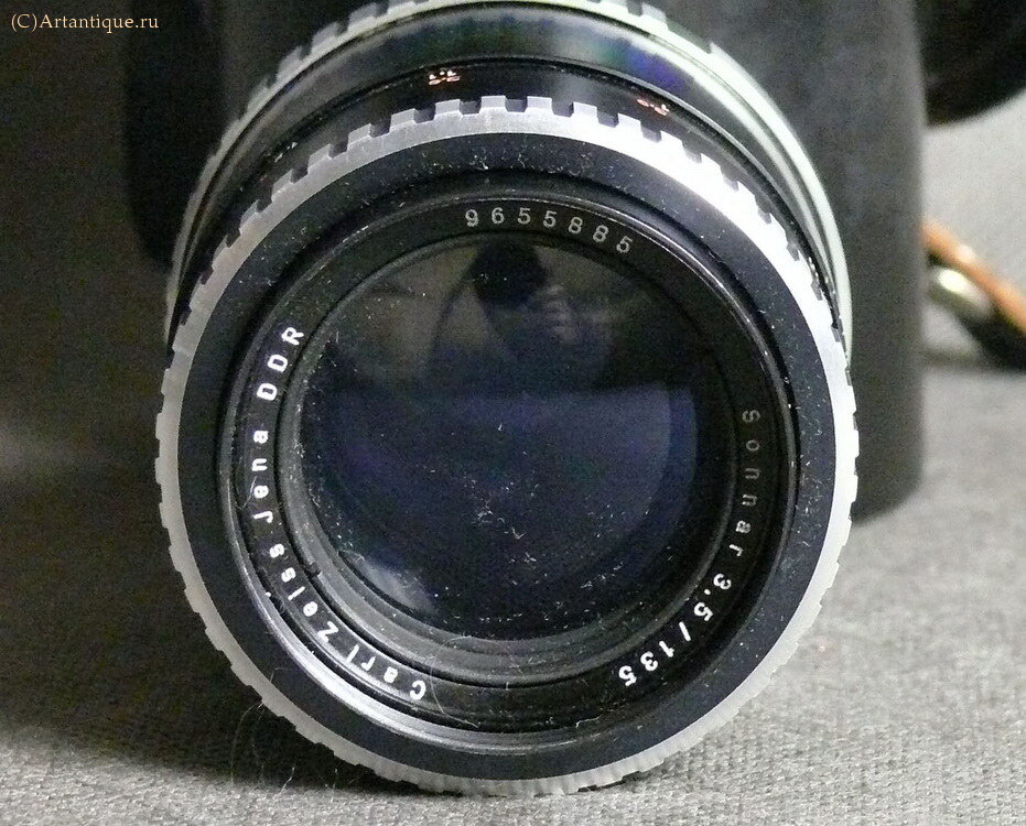 Фотообъектив "Carl Zeiss"