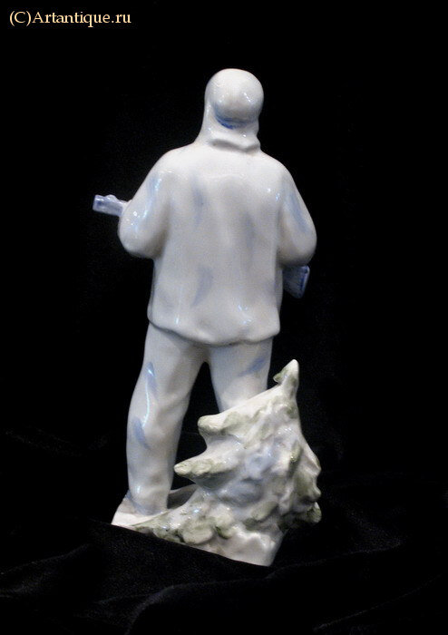 Статуэтка "Разведчик"