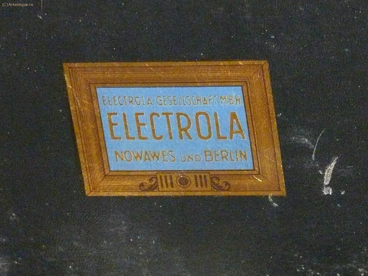 Патефон "ELECTROLA"