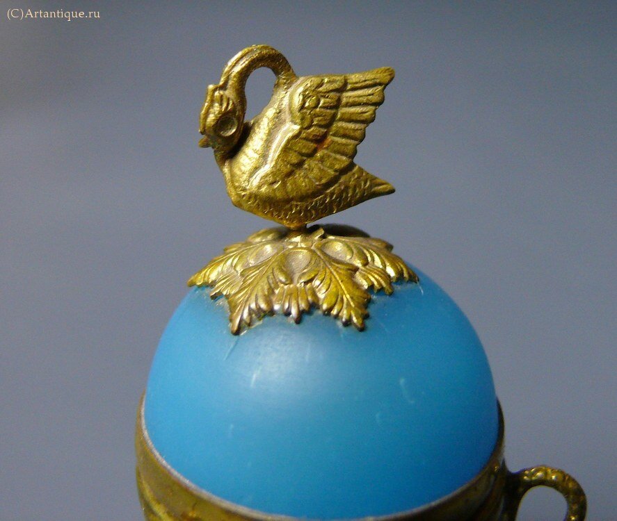 Подставка с флаконами