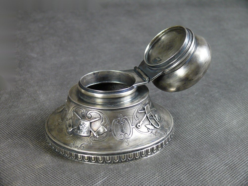 Чернильница