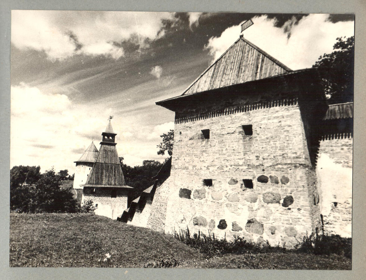 Альбом фотографий. Псково-Печорский монастырь