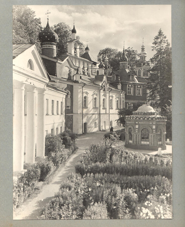 Альбом фотографий. Псково-Печорский монастырь