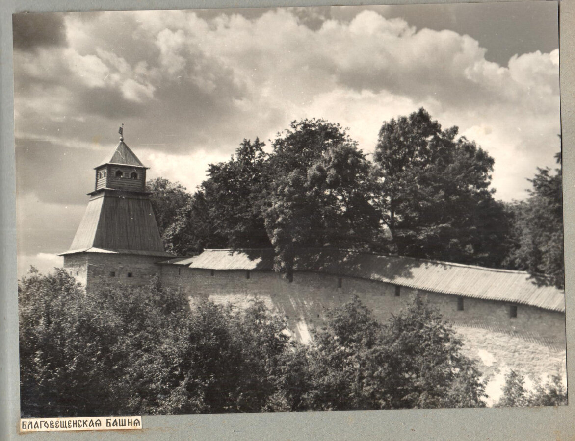 Альбом фотографий. Псково-Печорский монастырь