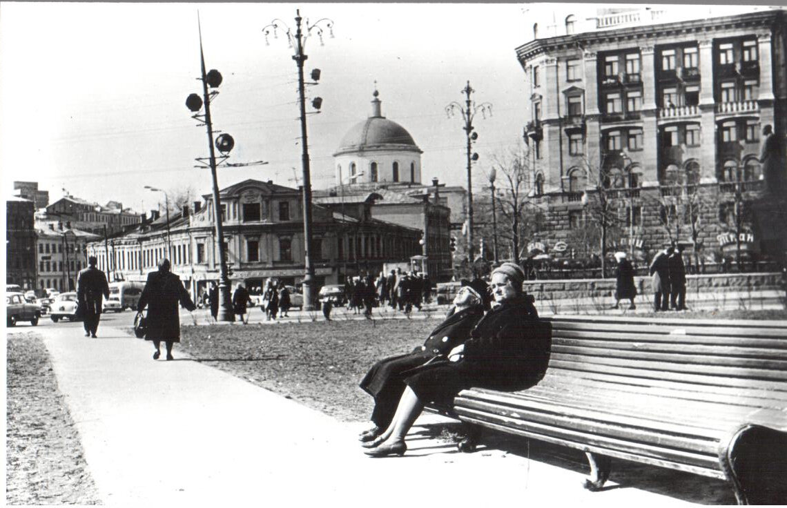 Никитские ворота. 10 апреля 1971 г.