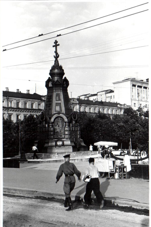 Ильинские ворта. 1956 г. Тележка для газировки.