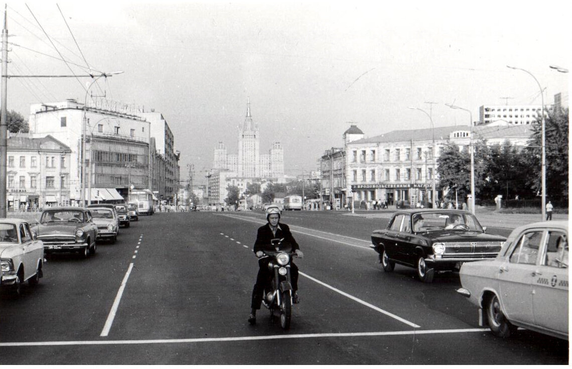 Площадь Краснопресненской заставы. 8 июня 1973 г.