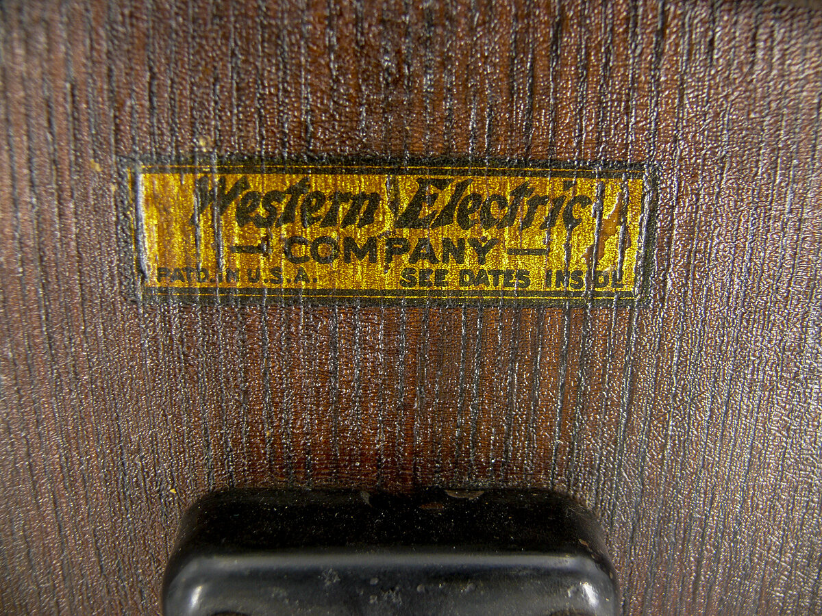 Телефон настенный Western Electric "Model 317-S"
