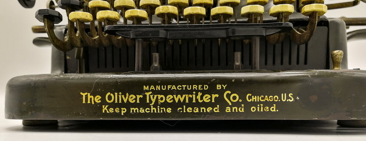 Печатная машинка "The Oliver Typewriter №9"