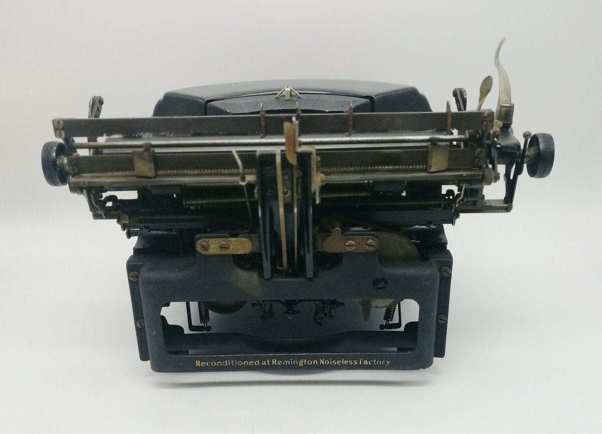 Машинка печатная "Remington Noiseless 6"