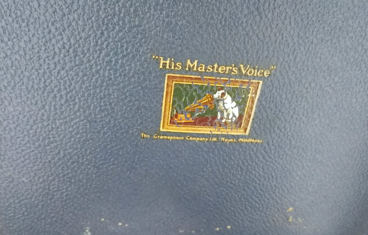 Патефон «His Master’s Voice» model №97с