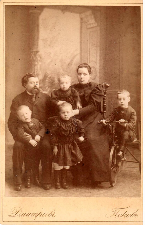 Фотография Дмитриева. Псков.
