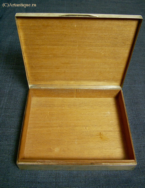 Коробка сигарная