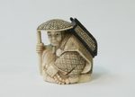 Нэцкэ "Разведчик" Япония. Начало XX века.
