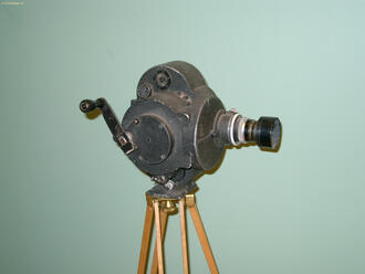Кинокамера "АКС 1"