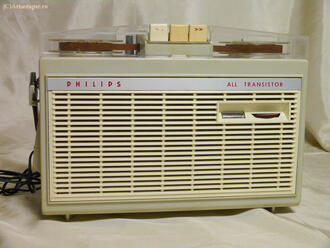 Магнитофон "Philips"