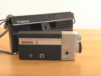 Кинокамера "Canon"