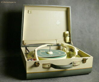 Проигрыватель "TELEFUNKEN"