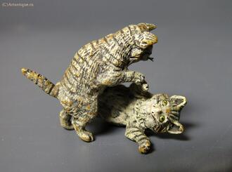 Статуэтка "Играющие кошки" 