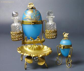 Подставка с флаконами