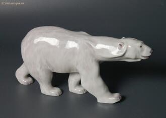 Статуэтка "Идущий медведь"