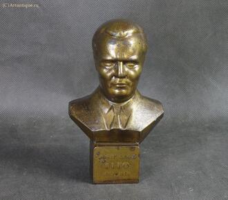Бюст "Тито"