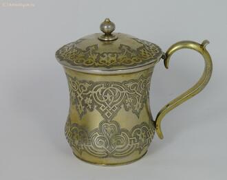 Кружка с крышкой