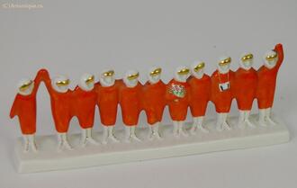 Статуэтка  "Отряд космонавтов"