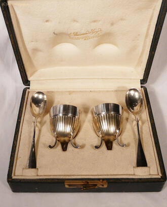 Набор яичных рюмок для завтрака