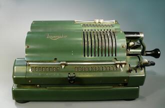 Арифмометр "Triumphator CN1"