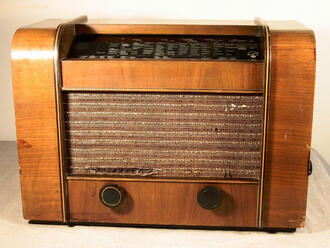 Радиоприемник "Blaupunkt 6 W 79"