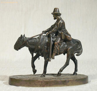 Скульптура "Крестьянин на коне"